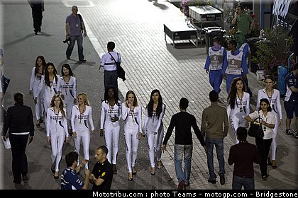 motogp_pitbabe_0002_qatar_losail_2012.jpg