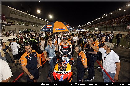 motogp_pitbabe_0003_qatar_losail_2012.jpg