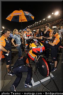 motogp_pitbabe_0009_qatar_losail_2012.jpg