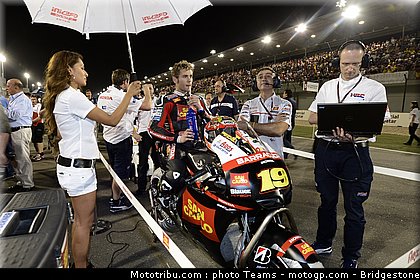 motogp_pitbabe_0015_qatar_losail_2012.jpg