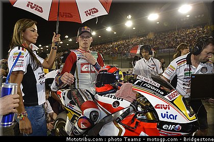 motogp_pitbabe_0016_qatar_losail_2012.jpg