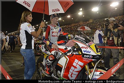 motogp_pitbabe_0018_qatar_losail_2012.jpg