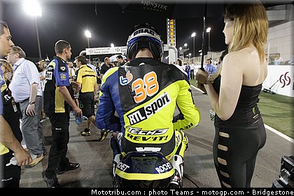 motogp_pitbabe_0028_qatar_losail_2012.jpg