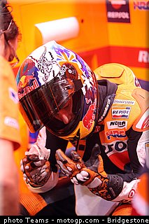 motogp_stoner_0012_qatar_losail_2012.jpg