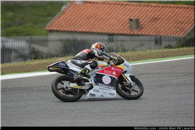 moto3_rossi_004_portugal_estoril_2012