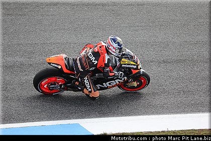 motogp_edwards_001_portugal_estoril_2012.jpg