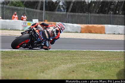 motogp_edwards_003_portugal_estoril_2012.jpg