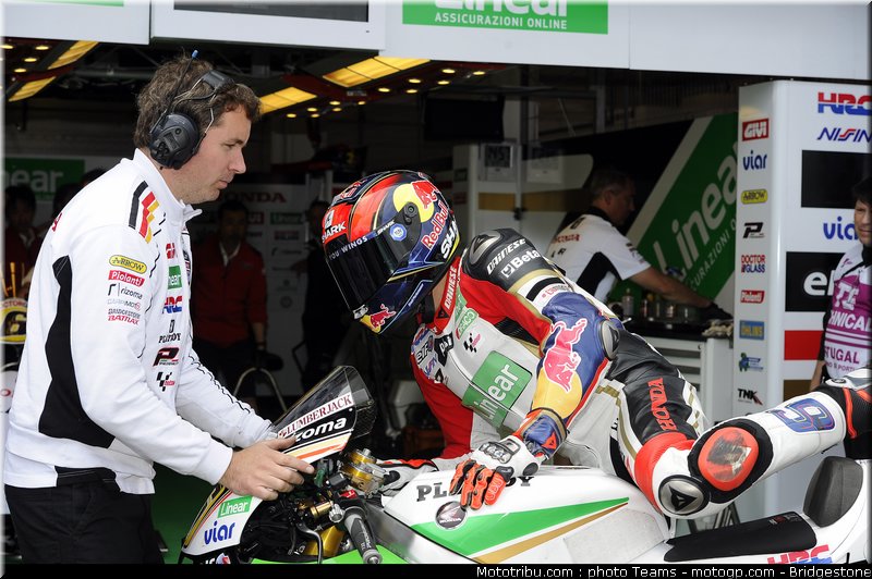 motogp_bradl_0072_portugal_estoril_2012
