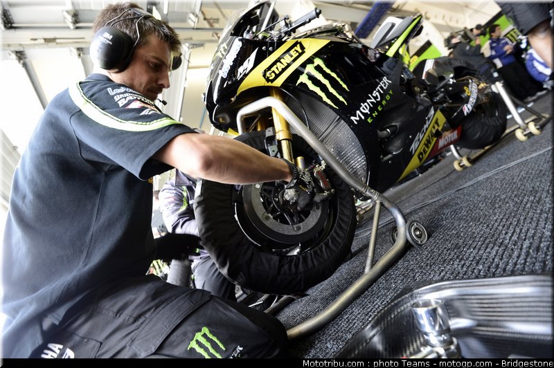 motogp_crutchlow_0034_portugal_estoril_2012