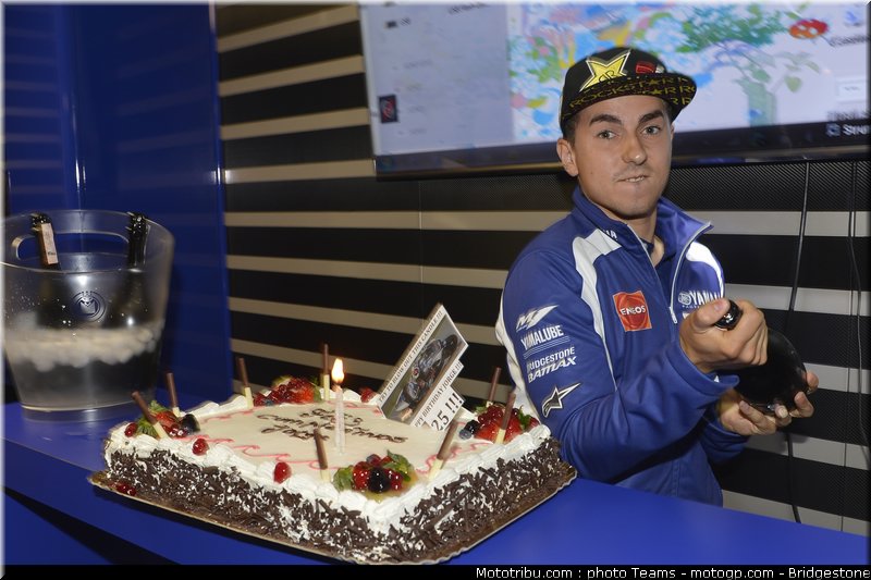 motogp_lorenzo_0032_portugal_estoril_2012