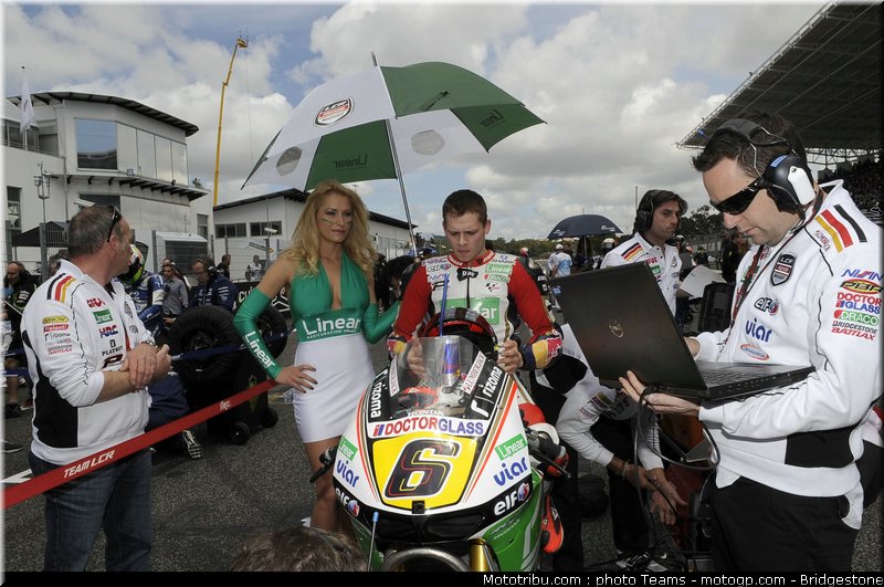 motogp_pitbabe_0008_portugal_estoril_2012