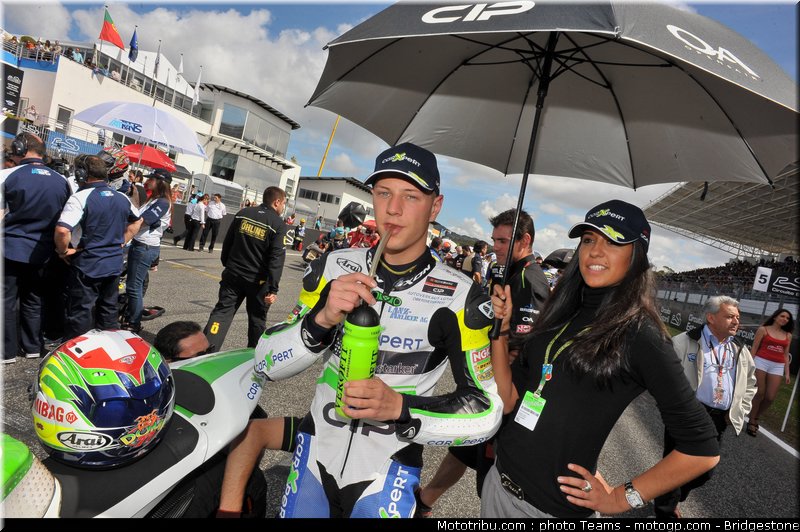 motogp_pitbabe_0014_portugal_estoril_2012
