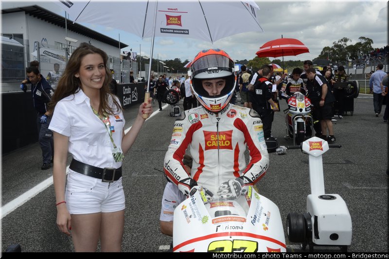 motogp_pitbabe_0018_portugal_estoril_2012