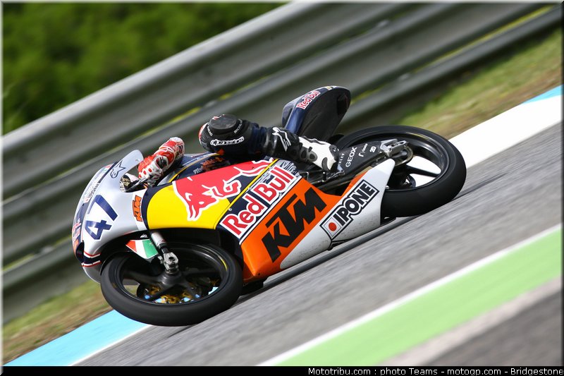 red_bull_rookie_cup_castellini_0001_portugal_estoril_2012