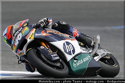 moto2_espargaro_p_0003_portugal_estoril_2012.jpg