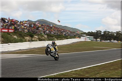 moto2_luthi_0009_portugal_estoril_2012.jpg