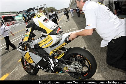 moto2_luthi_0011_portugal_estoril_2012.jpg