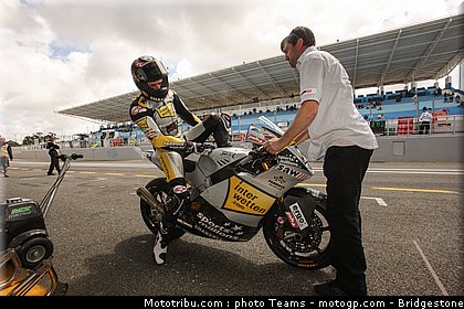 moto2_luthi_0024_portugal_estoril_2012.jpg