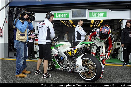 motogp_bradl_0069_portugal_estoril_2012.jpg