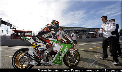 motogp_bradl_0089_portugal_estoril_2012.jpg