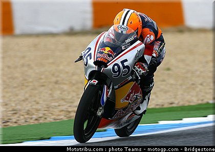 red_bull_rookie_cup_deroue_0002_portugal_estoril_2012.jpg