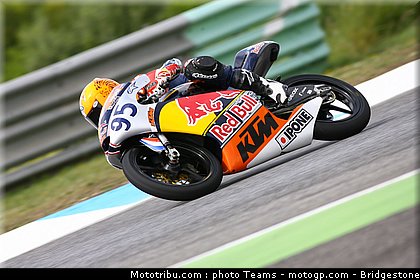 red_bull_rookie_cup_deroue_0004_portugal_estoril_2012.jpg