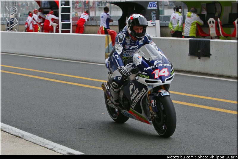 motogp_de_puniet_0024_france_le_mans_2012