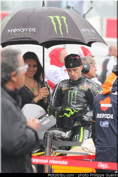 motogp_pitbabe_0015_france_le_mans_2012