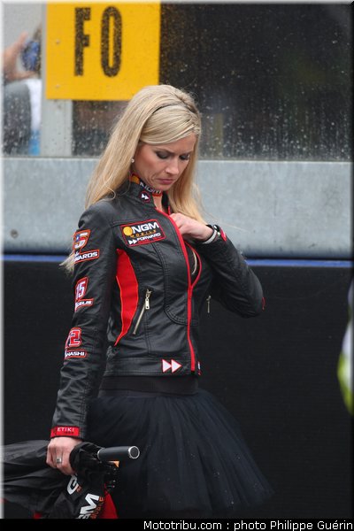 motogp_pitbabe_0029_france_le_mans_2012