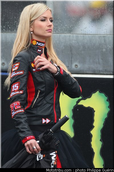 motogp_pitbabe_0030_france_le_mans_2012