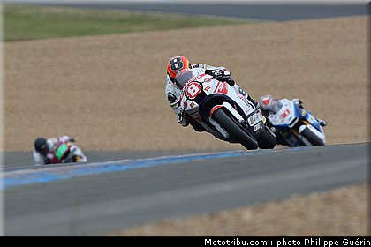 moto2_rea_0008_france_le_mans_2012.jpg