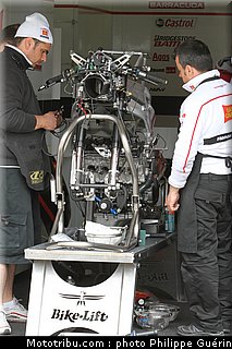 motogp_ambiance_0002_france_le_mans_2012.jpg