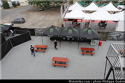 motogp_ambiance_0013_france_le_mans_2012.jpg