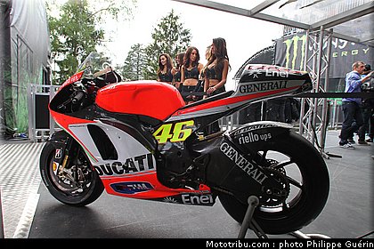 motogp_ambiance_0018_france_le_mans_2012.jpg