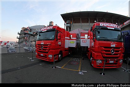 motogp_ambiance_0037_france_le_mans_2012.jpg