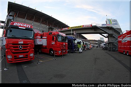 motogp_ambiance_0039_france_le_mans_2012.jpg