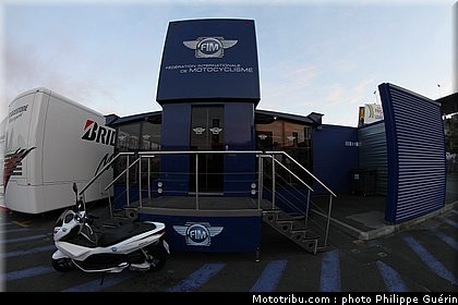motogp_ambiance_0041_france_le_mans_2012.jpg