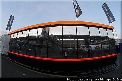 motogp_ambiance_0042_france_le_mans_2012.jpg