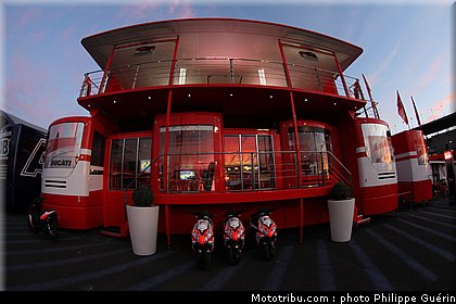 motogp_ambiance_0050_france_le_mans_2012.jpg