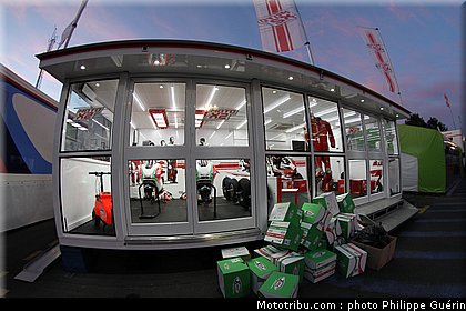 motogp_ambiance_0052_france_le_mans_2012.jpg