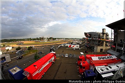 motogp_ambiance_0055_france_le_mans_2012.jpg