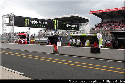 motogp_ambiance_0100_france_le_mans_2012.jpg