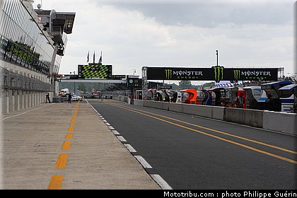 motogp_ambiance_0103_france_le_mans_2012.jpg