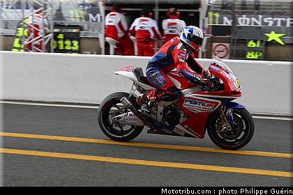motogp_ellison_0007_france_le_mans_2012.jpg