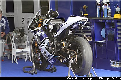 motogp_spies_0001_france_le_mans_2012.jpg