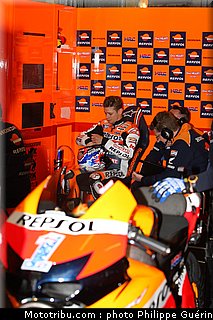motogp_stoner_0021_france_le_mans_2012.jpg
