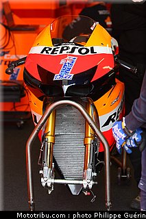 motogp_stoner_0022_france_le_mans_2012.jpg