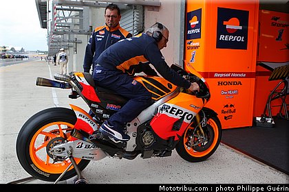 motogp_stoner_0024_france_le_mans_2012.jpg