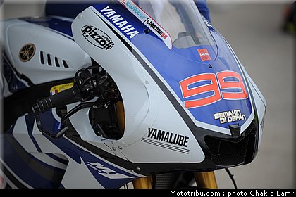 motogp_lorenzo_015_france_le_mans_2012.jpg
