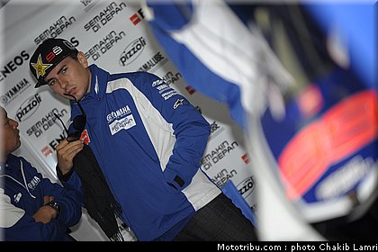 motogp_lorenzo_017_france_le_mans_2012.jpg